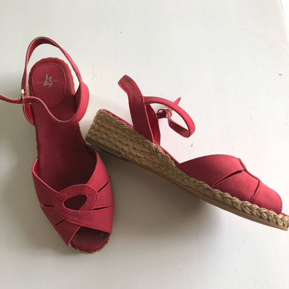 Life Stride Sandal size 8